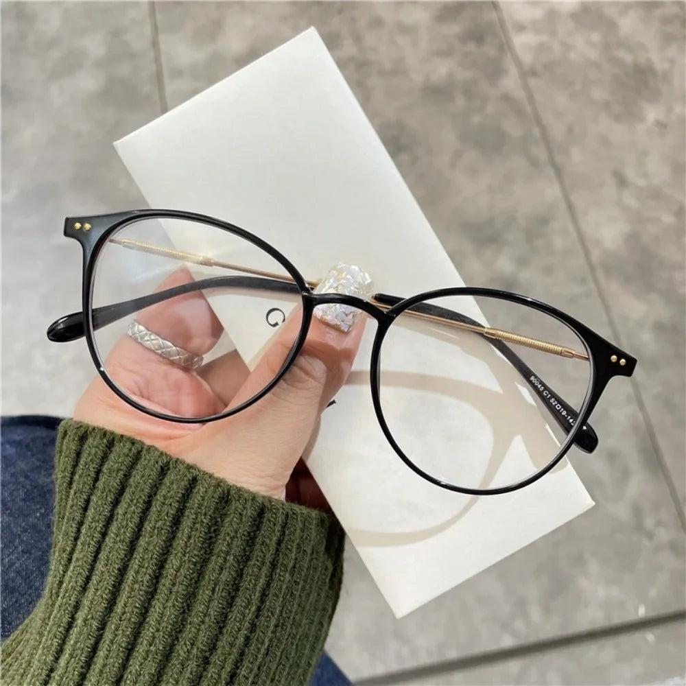Blue Light Blocking Glasses – Stylish Eyewear for Men & Women