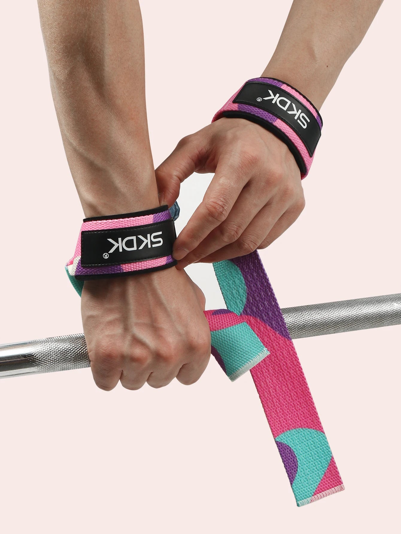 FlexGuard Adjustable Wrist Wraps – Elastic Wrist Support for Weightlifting, CrossFit & Powerlifting (1 Pair)