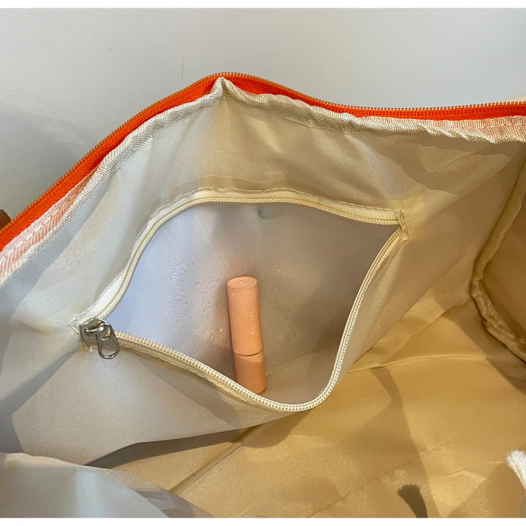 ColorTheory™ Weekender Bag – Designed to Carry Creativity in Style