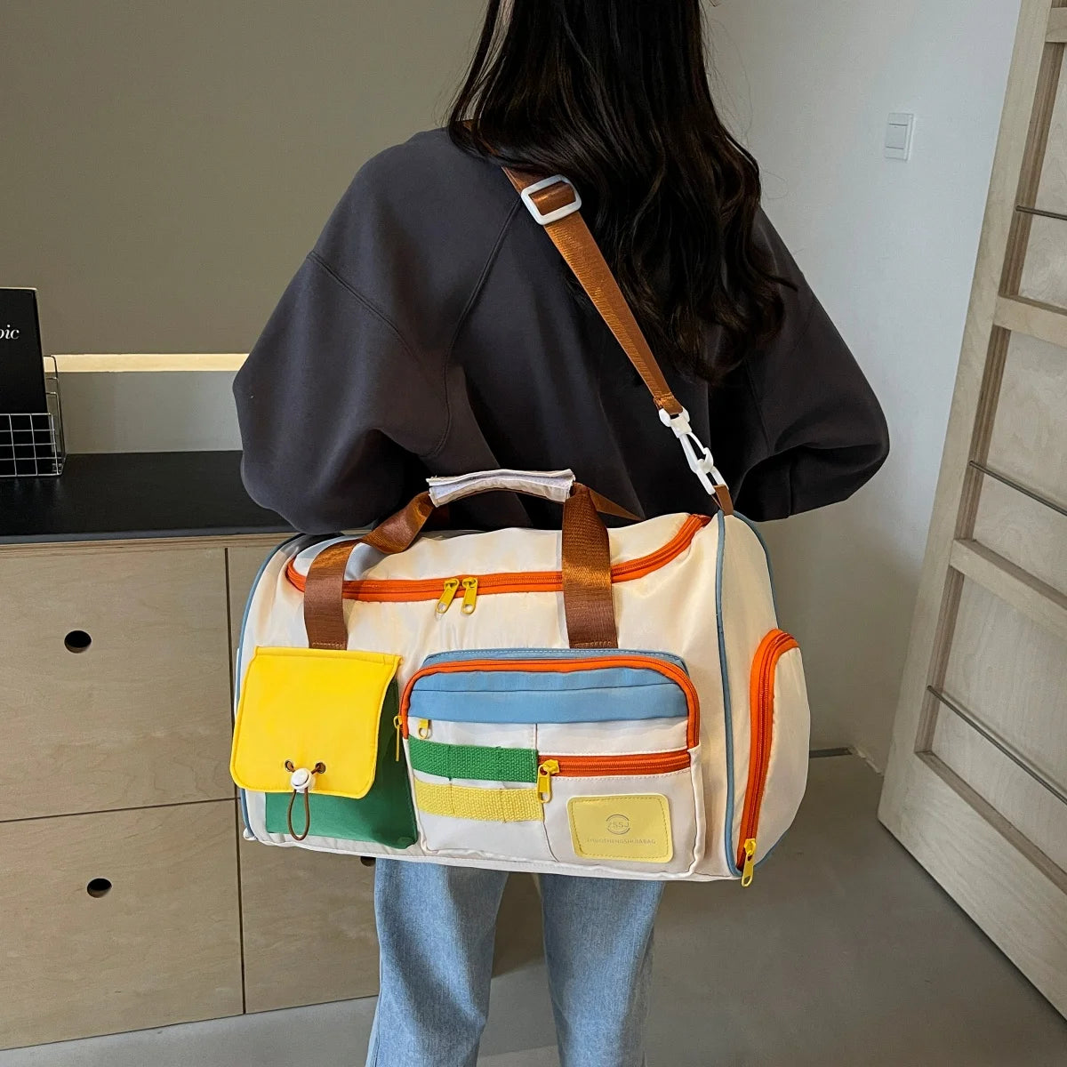 ColorTheory™ Weekender Bag – Designed to Carry Creativity in Style