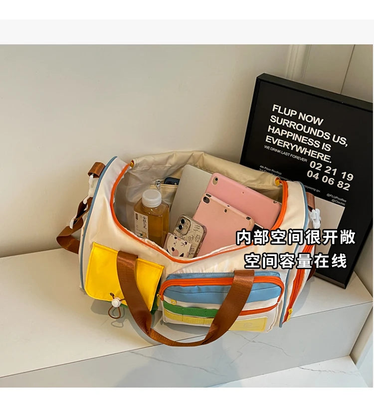 ColorTheory™ Weekender Bag – Designed to Carry Creativity in Style