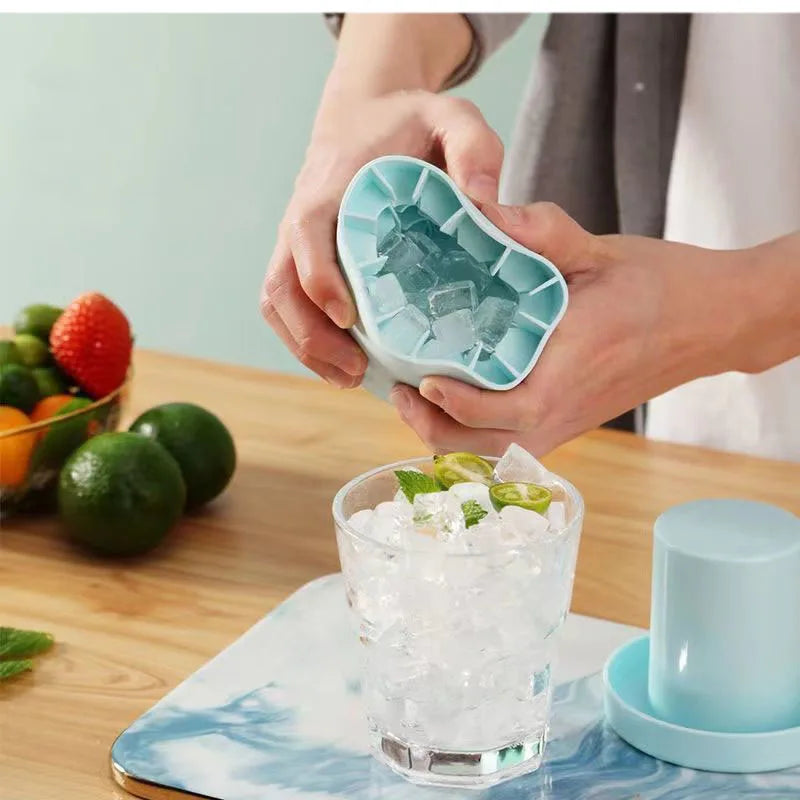 SipSphere™ Silicone Ice Cube Mold Round Ice Bucket