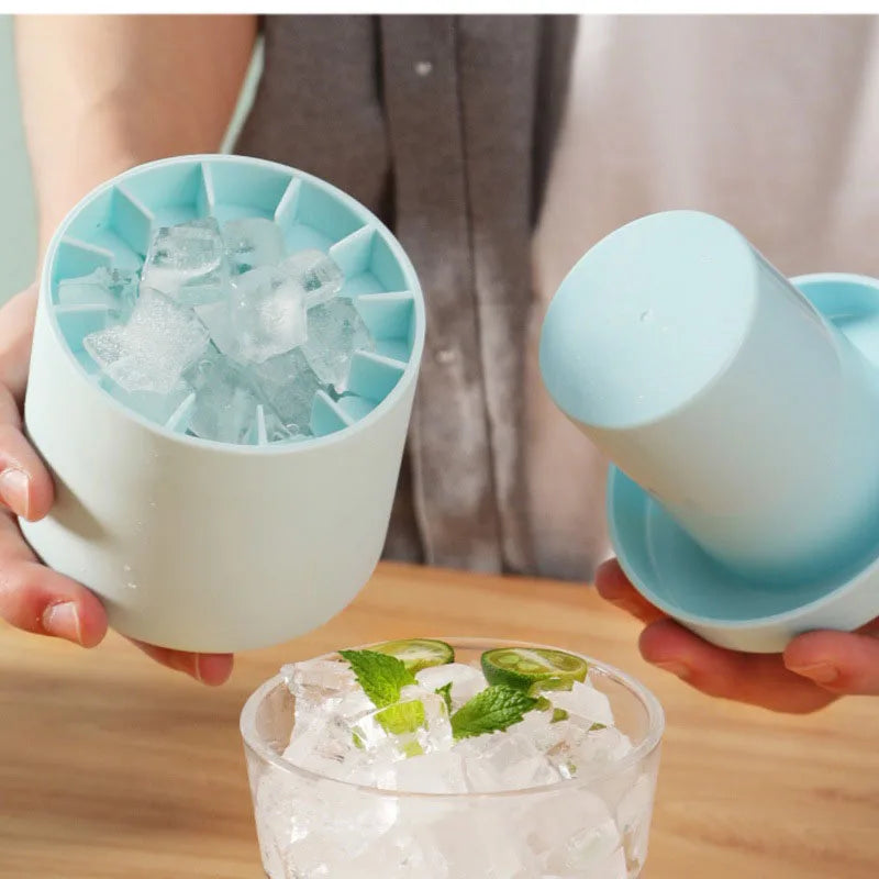 SipSphere™ Silicone Ice Cube Mold Round Ice Bucket