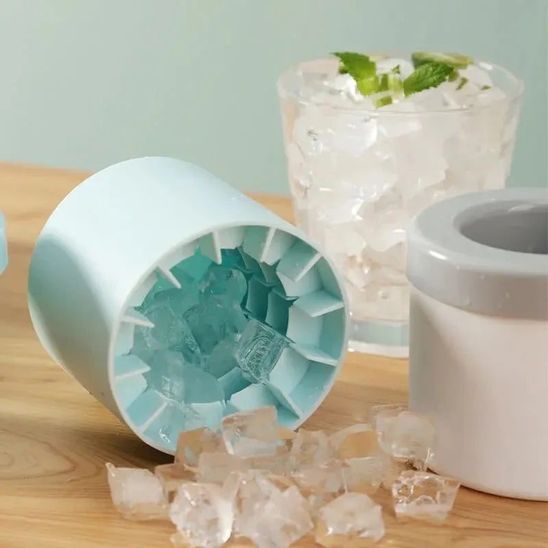 SipSphere™ Silicone Ice Cube Mold Round Ice Bucket