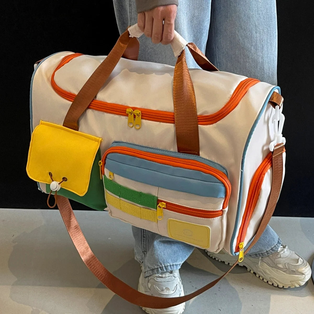 ColorTheory™ Weekender Bag – Designed to Carry Creativity in Style